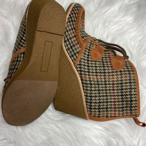 Bass Plaid Wedge Booties EUC